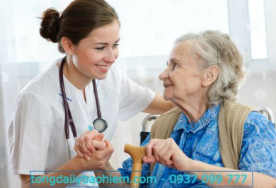 Mua bảo hiểm sức khoẻ cho người lớn tuổi